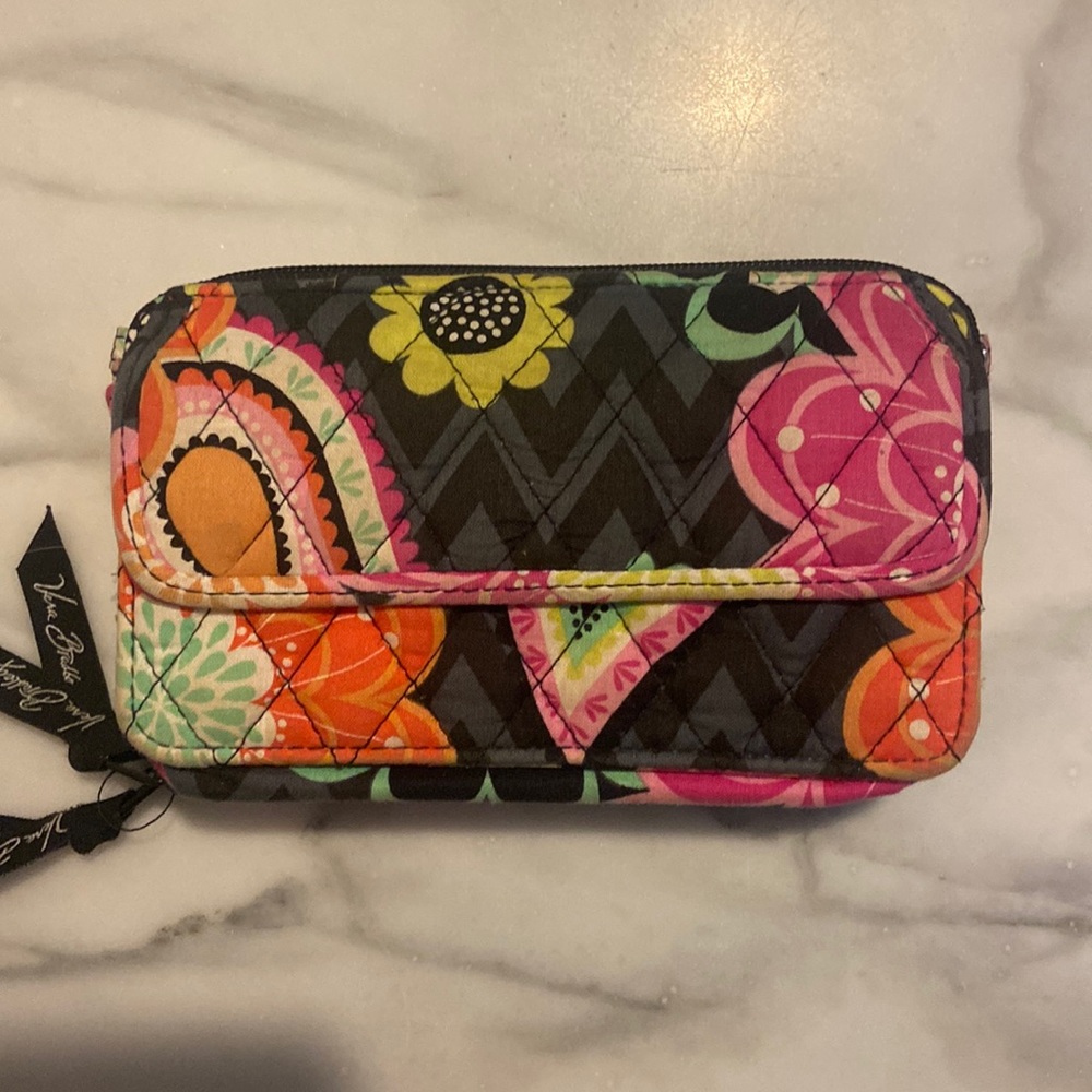 VERA BRADLEY Ziggy Zinnia All in One Purse